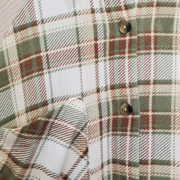 Modish Rebel Top‎ - Picture 2 of 5